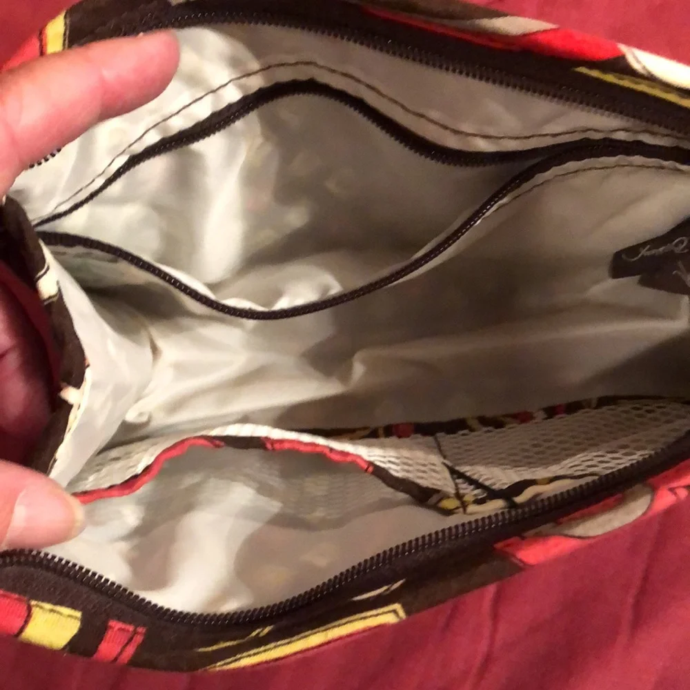 Vera Bradley -Make Up Bag - 9x5 x2.5 inchs. Large Zip Pocket & 2 Small Pockets